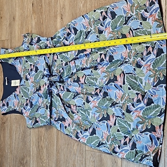 NWT LL Bean Signature 100% Cotton Poplin Blue Tropical Print V Neck Dress - Picture 14 of 16